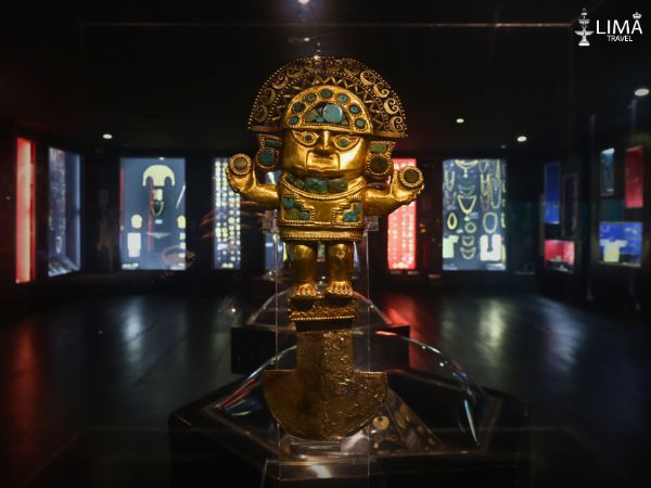 Golden Museum the tumi in the golden museum of lima